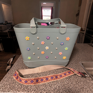 Sac <span class=keywords><strong>de</strong></span> plage d'été simple et moderne personnalisé, sac à main <span class=keywords><strong>de</strong></span> mode <span class=keywords><strong>pour</strong></span> femmes, sac à bandoulière avec deux ouvertures, en EVA imperméable et résistant - Product Image 1