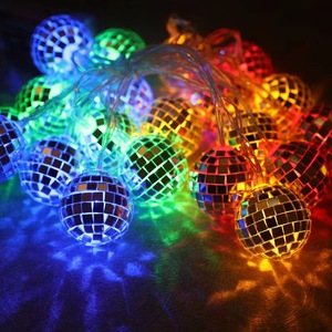 Guirnalda de Luces LED con Bola de Discoteca de 5 cm, Funciona con Pilas, Longitudes de 1.5M/6M, Luces de Bola de Espejo para Dormitorio, Boda, Fiesta, Decoración Navideña - Product Image 2