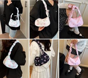 Sac messager pour femme à imprimé floral, sac à main à bandoulière plissé, mini sac bandoulière pour un usage quotidien - Product Image 3
