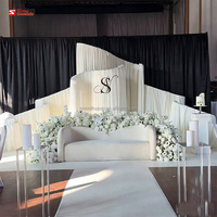 Nouvelle conception de décorations de scène de mariage, rideaux, draperies, cadre en métal blanc ondulé, arche décorative, toile de fond