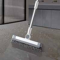 Brosse à récurer les sols en plastique 2 en 1 avec long manche pour nettoyer les carreaux de salle de bain et raclette