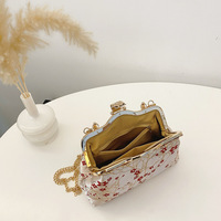 Cheongsam Hanfu sac à main à bandoulière nouveau Style Jacquard chinois estampage doré fleur de prunier bégonia artisanat sacs à bandoulière 2025 sac