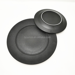 Vajilla de Porcelana de Color Negro Esmaltado, Moderna, Ecológica <span class=keywords><strong>y</strong></span> de Lujo para Restaurante, Plato de Cena con Borde de Textura Pintado a Mano - Product Image 5