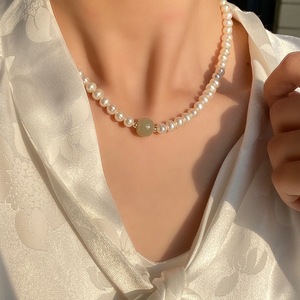 Collar de Perlas de Agua Dulce con Jade Verde Natural de Hotan, Chapado en Oro de 14K, Estilo Lujoso y Elegante - Product Image 3