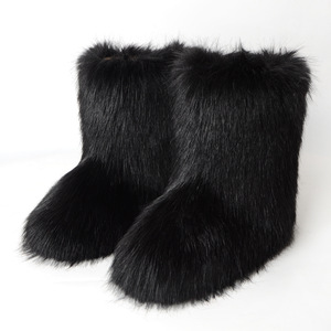 <span class=keywords><strong>Bottes</strong></span> de luxe en fausse fourrure pour femmes <span class=keywords><strong>bottes</strong></span> de neige à fourrure noire de haute qualité anti-dérapant respirant caractéristiques tige en cuir semelle intérieure en PVC - Product Image 6