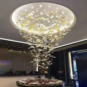 Lampadario a Led di lusso in vetro personalizzato con decorazione a sospensione in foglia d'acero