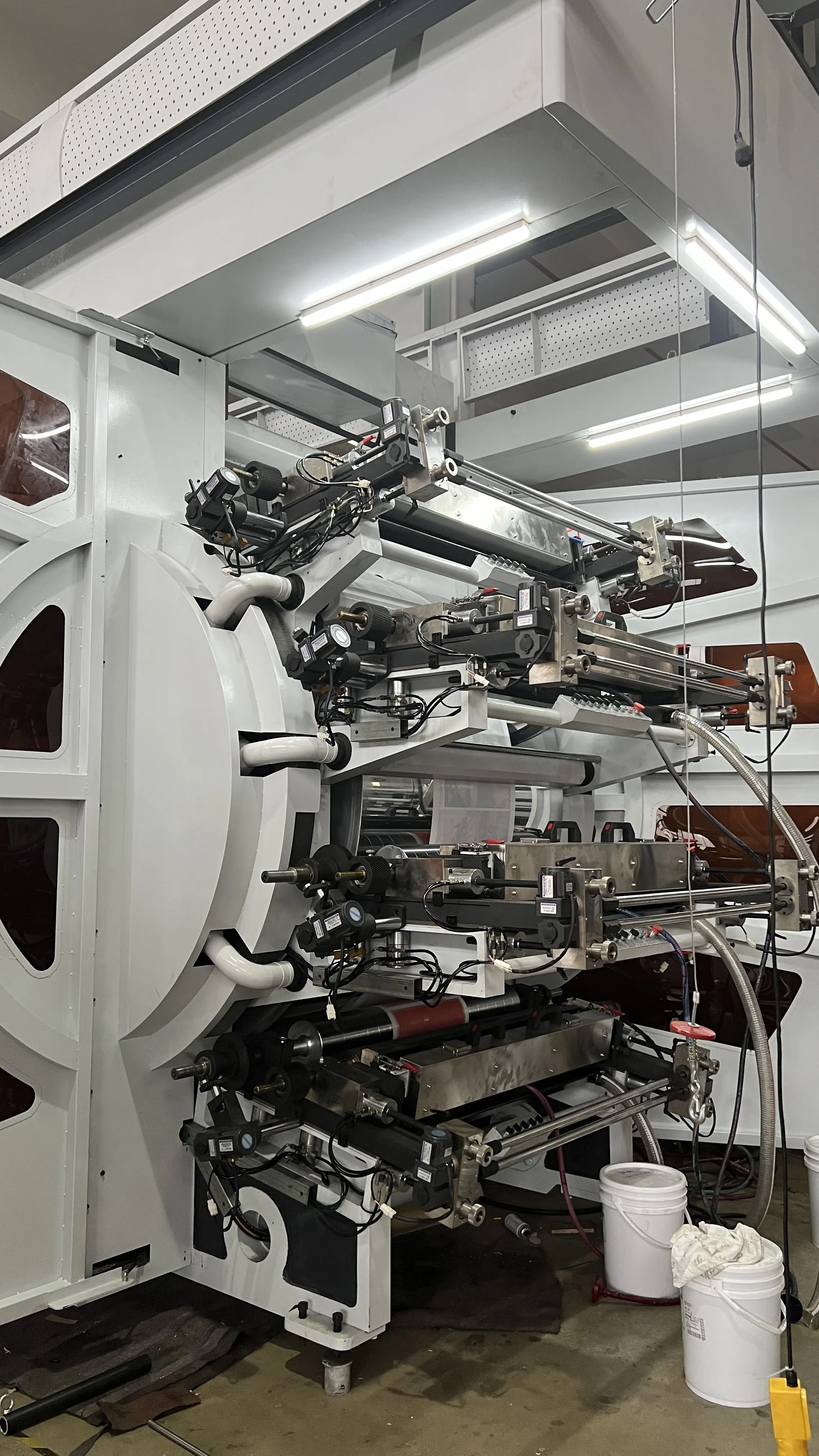Qiangtuo Automation tamburo centrale di vendita caldo 8 colori Flexo Press macchina da stampa flessografica ad alta velocità con