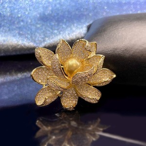 Broche de Flores de Aleación de Alta Calidad para Mujer, Estilo Coreano de Lujo, Joyería para Cuello, Broches Chapados, Regalo de Boda o Compromiso - Product Image 6