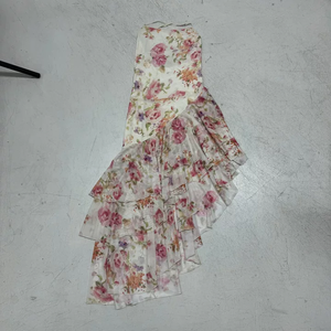 Robe midi asymétrique élégante à volants floraux pour femme, idéale pour les vacances à la plage - Vente en gros - Product Image 6