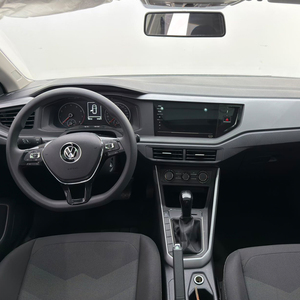 Auto Usata a Basso Chilometraggio Volkswagen <span class=keywords><strong>POLO</strong></span> Plus <span class=keywords><strong>2021</strong></span> 1.5L 113CV Automatica Edizione Enjoy Benzina Hatchback con Cruise Control e CarPlay - Product Image 4