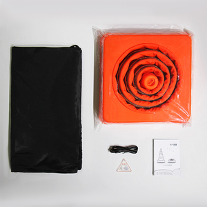 Cono di Sicurezza Pieghevole con Striscia LED Retrattile da 45cm, Cono di Emergenza Solare con Telecomando, Protezione IP65 per Autostrada - Product Image 3