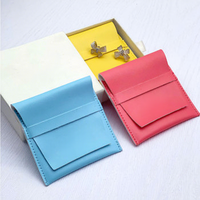 Pochettes à bijoux en cuir PU et velours avec logo personnalisé, sacs à cordon enveloppe, fermeture à rabat, plusieurs couleurs disponibles pour cadeau