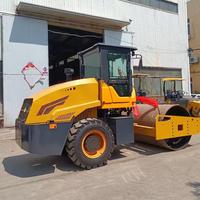 Rouleau compresseur routier à châssis en acier robuste de 8 tonnes, rouleau compresseur vibrant pour le compactage des routes et le pavage d'asphalte