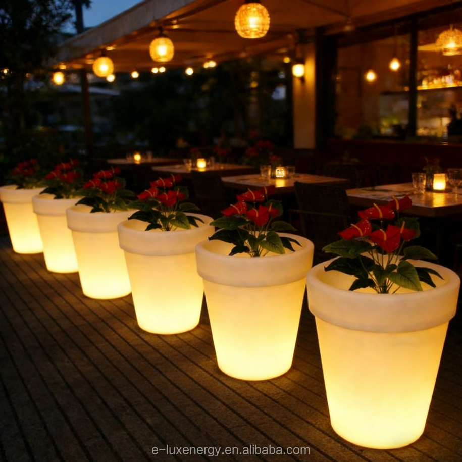 Solar-Charged LED Illuminated Large Plastic Flower Pots Garden Patio Planter Restaurant Landscape Hotel Decoration Planting Lamp