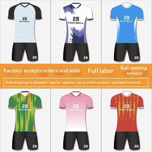 25/26 Vente en gros Maillot de football imprimé 100 % polyester, Ensemble maillot et short de football personnalisé avec nom d'équipe, <span class=keywords><strong>Uniforme</strong></span> respirant à séchage rapide - Product Image 2