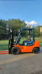 Carrello Elevatore Giapponese Usato 2,5 Tonnellate Toyota FD25 Carrello Elevatore di Seconda Mano a Basso Prezzo e Basse Ore di Lavoro - Product Image 4