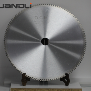 Hoja de sierra circular con punta de carburo de tungsteno de grado industrial para trabajar la madera, cortar madera maciza y MDF, con revestimiento de titanio, tamaños personalizados - Product Image 2