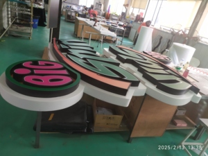 Brandnewsign nhà sản xuất tùy chỉnh không thấm nước <span class=keywords><strong>LED</strong></span> chiếu sáng phía trước ánh sáng ngoài trời 3D kênh chữ hát cửa hàng phía trước dẫn dấu hiệu - Product Image 5