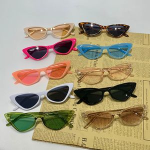 Korean Style <b>Retro</b> Triangular <b>Sunglasses</b> Women Cat Eye UV400 PC Frame Light Weight Fashionable Sun Glasses - Product Image 1