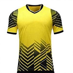 Ensemble d'uniformes de football 100% coton à manches courtes personnalisable de haute qualité - Product Image 1