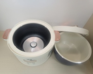 Autocuiseur multifonctionnel intelligent 1,8 L avec cuve en céramique, tasse doseuse et contrôle numérique du minuterie pour la maison - Product Image 3