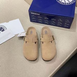 รองเท้าแตะ Birkenstocks สำหรับผู้หญิง ใส่สบายในฤดูหนาว ขายดีที่สุดในฤดูใบไม้ร่วง หนังแท้ พื้นไม้ก๊อก EVA กันลื่น หุ้มปลายเท้า บุขนนุ่ม - Product Image 4