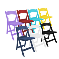 Chaises de jardin Wimbledon en plastique pliables en gros de haute qualité en plusieurs couleurs pour les mariages et les événements en plein air