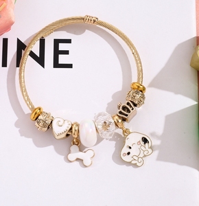 Bijoux de mode 2025, vente chaude, bracelet à breloques Snoopy en or pour enfants et femmes - Product Image 5