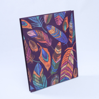Borsa Regalo in Carta Personalizzata con Ricamo Colorato, Stampa a Quattro Colori, Materiali Riciclati Riutilizzabili, Manico in Nastro
