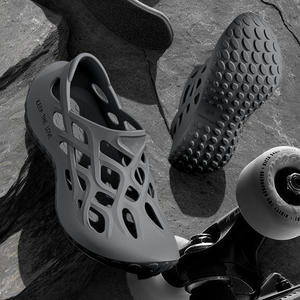 รองเท้าแตะสำหรับผู้ชาย น้ำหนักเบา ปิดหุ้มเท้าทั้งหมด ทำความสะอาดง่าย พื้นกันลื่น ใช้ในบ้าน ไซส์ยุโรป 39-47 แห้งเร็ว - Product Image 6