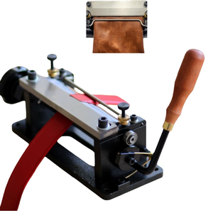 Machine de précision pour le sciage manuel du cuir et le dégrossissage de ceintures – Machine de production pour l'affinage du cuir - Product Image 5