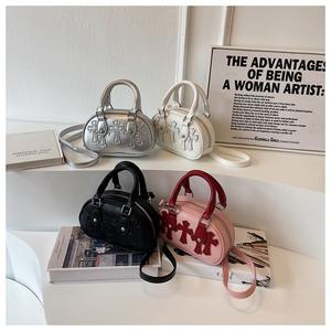 Sac à main tendance 2024 en cuir PU pour femme, style rétro, bandoulière unique, petite pochette, fermeture éclair, sac à cosmétiques - Product Image 2