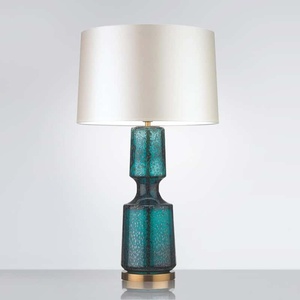 Lámpara de mesa de cristal texturizado vintage con pantalla de tela | Opciones de color retro humo, ámbar, <span class=keywords><strong>verde</strong></span> esmeralda - Product Image 3