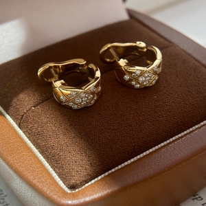 เครื่องประดับเพชร Aazuo Lab Grown Diamonds E VS1 ทองคำแท้ 18K ต่างหูแบบเกี่ยวสุดหรู ของขวัญสำหรับผู้หญิง สวมใส่ได้ทุกวัน งานเลี้ยงระดับไฮเอนด์ - Product Image 3