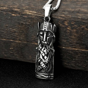 Pendentif Viking Odin en acier inoxydable, collier pour homme, design géométrique vintage, bijoux cadeau - Product Image 1