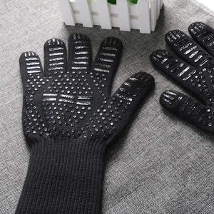 Heat Resistant Dotted BBQ Oven Gloves Flame Retardant Aramid Deyan Fiber with <b>Silicone</b> Printed Cotton Lining - Product Image 6