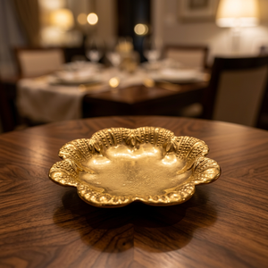 Assiette décorative en métal doré en forme de fleur, faite à la main, polie, style glamour, pour fêtes et réceptions - Product Image 5