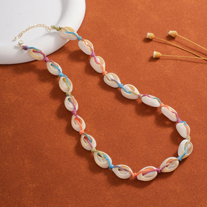 Collar <span class=keywords><strong>de</strong></span> Conchas <span class=keywords><strong>de</strong></span> Cauri con Cordón <span class=keywords><strong>de</strong></span> Algodón Colorido, Gargantilla Bohemia Hippie con Hilo Arcoíris, Joyería Hecha a Mano con Macramé, Regalo Tropical <span class=keywords><strong>de</strong></span> Playa - Product Image 1