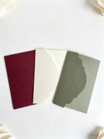 En stock : Pochette d'invitation de mariage à trois volets, bord festonné, vert sauge, pochette pour invitations de mariage et événements