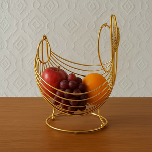 ¡MARAVILLOSO! Elegante y hermosa canasta de frutas de metal dorado complementa tanto los arreglos de comedor clásicos como contemporáneos. - Product Image 1