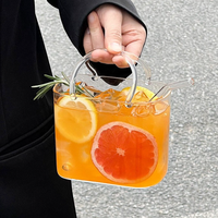 Tasse en verre créative en forme de sac à main, tasse à thé aux fruits célèbre sur internet, tasse à jus originale et très esthétique pour une sensation légèrement éblouissante.