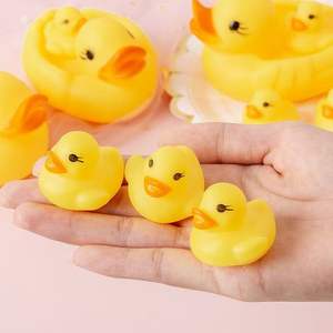 <span class=keywords><strong>Venta</strong></span> Directa de Fábrica, Juguete de Pato Amarillo de Plástico para Bebés, con Sonido, para el Baño, Educación Temprana, Rociador de Agua - Product Image 3