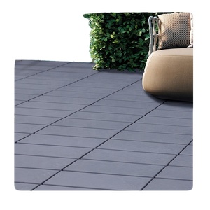 Carreaux de terrasse carrés imperméables de 11.8 po x 11.8 po en plastique à emboîtement - Product Image 1