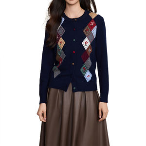 เสื้อคาร์ดิแกนถักไหมพรม 100% ลายแจ็คการ์ด คอกลม สินค้าใหม่ ลายบล็อกสี ลายสก็อต อาร์ไกล์ เสื้อโค้ทไหมพรม เสื้อสเวตเตอร์ผู้หญิง - Product Image 4