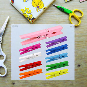 Mini pinces <span class=keywords><strong>à</strong></span> <span class=keywords><strong>linge</strong></span> décoratives en bois de fête DS1762 pinces <span class=keywords><strong>à</strong></span> <span class=keywords><strong>linge</strong></span> colorées suspendues pour photos et pinces <span class=keywords><strong>à</strong></span> papier épingle en bois coloré - Product Image 4