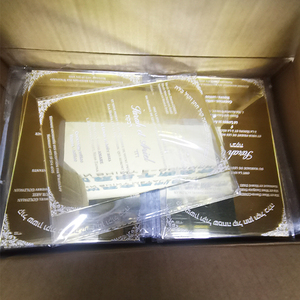 Carte d'invitation de <span class=keywords><strong>mariage</strong></span> personnalisée en acrylique miroir doré et argent avec enveloppe en velours Carte d'invitation en acrylique pour fête d'anniversaire - Product Image 5