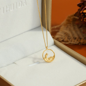 Collana con Ciondolo Promessa Montagna e Mare in Acciaio Inossidabile Placcato Oro 18K, Gioiello di Tendenza Creativo alla Moda - Product Image 4