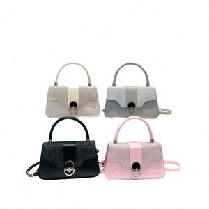 Nuevos bolsos de mano vintage de piel sintética de gran tamaño para mujer con diseño ligero de alta calidad para primavera - Product Image 4