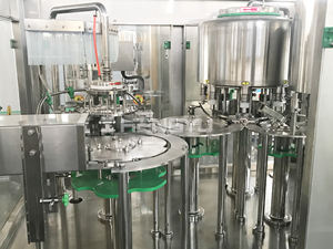 เครื่องบรรจุขวดแบบอัตโนมัติเต็มรูปแบบ สามในหนึ่งเดียว GGF8-8-<span class=keywords><strong>3</strong></span> สำหรับของเหลว ประสิทธิภาพสูง มีความเสถียร และการจ่ายของเหลวที่แม่นยำ - Product Image 2