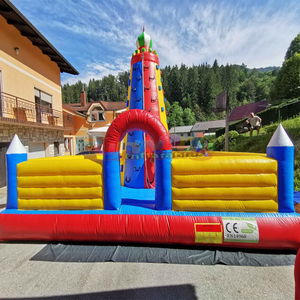 Juego inflable gigante de escalada en pared para desafíos deportivos en carnavales, ideal para fiestas al aire libre. - Product Image 4